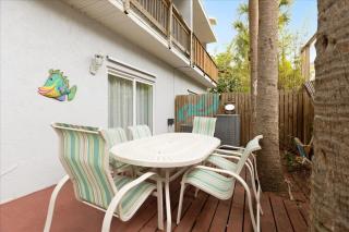 7660 Ridgewood Ave - Cape Canaveral - 1