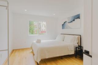 Luxury 3BD Short Walk to Airport - Boston - 1