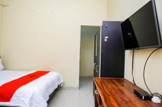 RedDoorz at Kutisari 2 Surabaya - 2