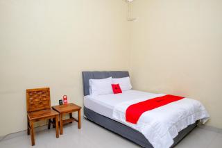 RedDoorz at Kutisari 2 Surabaya - Surabaya - 2