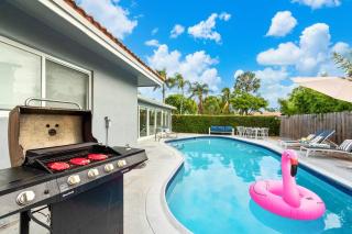 Near Beach Private Pool King Bed - Deerfield Beach - 5