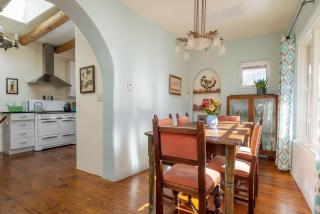 Gorgeous Historic Adobe Near Canyon Road - 3