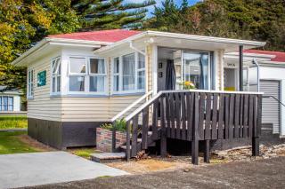 Waitangi Beach Unit A - 8