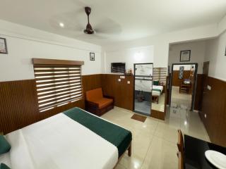 TREE 9 COCHIN AiRPORT HOTEL - 8