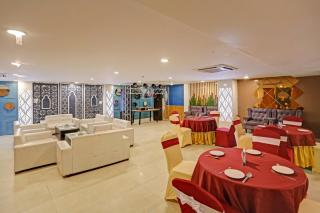 Hotel O Citylight - Colonelganj - 4