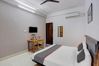 Hotel O Citylight - Colonelganj - 9