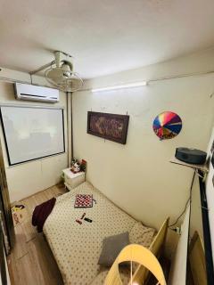 Old Quarter- Projector - CHEAP - 4