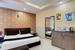Super Townhouse Oak ONGC Crossway Formerly Hotel Gold Stone Comfort - Dehradun - 3
