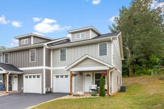 Cypress Willow Buyout by AvantStay 2 Home Buyout Sleeps 16 - 0