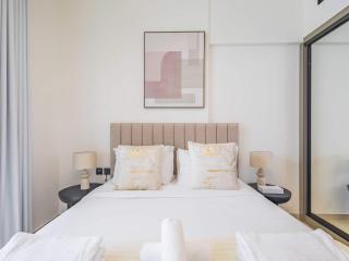 TRPS - Binghatti Emerald, Jumeirah Village Circle - Luxury 1BR Haven - 4