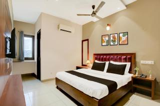 Super Townhouse Dera Bassi - 1
