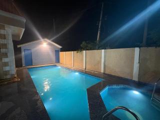 Golden Nest Farms 3BHK Private Pool by Homeyhuts - 7