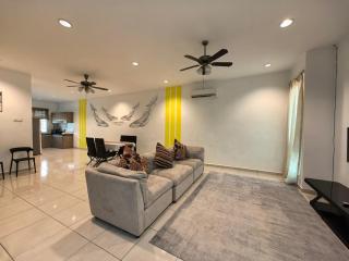 Langkawi Landed 13 Pax Deluxe Homestay - 1