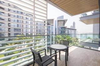Spacious Luxury 1BR Modern Design Bluewaters - 9
