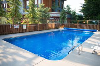 Group Stays - Large Renovated Apartment with Pool and Hot Tub - Whistler - 7