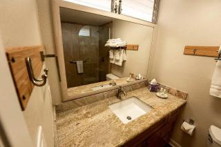 Oceanfront Studio with AC, Gym & Pool - Kahana Gem! - 1