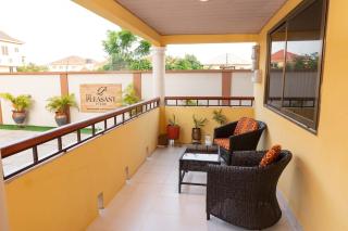 African Retreat-Open to Number of BDR choice plus Space - Tema - 1