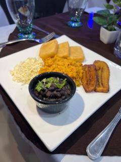 Hotel Leblanc Suites - Puerto La Cruz - 9