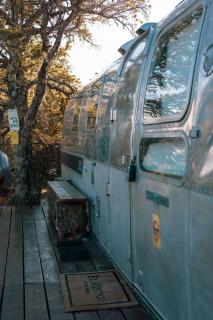 Silver Bullet Airstream, El Mistico Glamping Ranch - 8