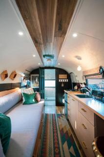 Silver Bullet Airstream, El Mistico Glamping Ranch - 7