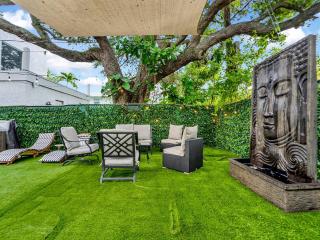 Casa Verde Design District 5BR Hot Tub - 5
