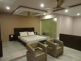 Townhouse Oak BMTC Bus Terminal - Bangalore - 4