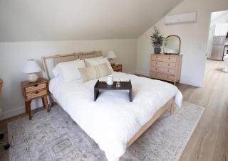 Luxurious, Beautiful, Modern, King Bed - 6