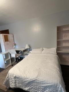 A Touch Of Pink On 16th Ave - 5