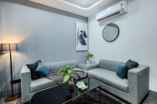BedChambers Luxury Apartment Near Golf course Road - Gurgaon - 9