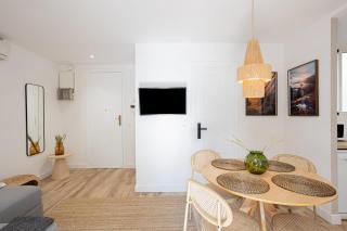 Walk To Las Ramblas Sun-filled&cozy - 3