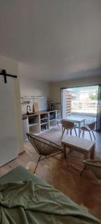 Studio 2 personnes 100metres de la plage - 1