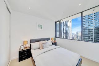 Cozy City View 2BR Apt Near Southern Cross Station - 9