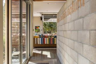 Mid Century Modern Family Home On 25 Acres! - 5