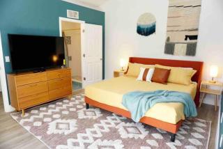 Pets Ok! Boho Bungalow 12mins 2 Beach Wpool Table - 4