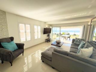 1 Glitter Bay - Panoramic seaviews - Umhlanga Beach access - 3BR Garden unit - Durban - 7