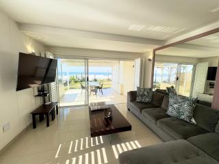 1 Glitter Bay - Panoramic seaviews - Umhlanga Beach access - 3BR Garden unit - Durban - 9