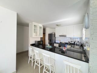 1 Glitter Bay - Panoramic seaviews - Umhlanga Beach access - 3BR Garden unit - Durban - 4