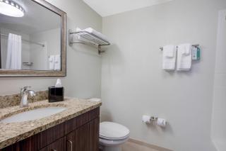 MainStay Suites St Louis Airport - 4