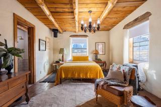 Casita Mistica A Southwest Adobe Field Home - 8