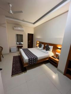 Pooja Residency Sector 45 - 5