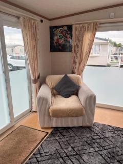2 Bedroom Mini Lodge near the beach - 6