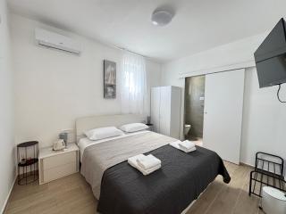 Flowers Apartments Pula, city center 2 - 9