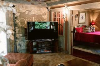 Full Building No Cleaning Fee Everythings Close - Lake Geneva - 3