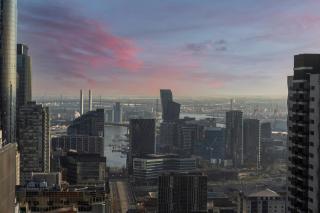 Luxury CBD 3BR Escape with Resort Amenities - Melbourne - 1