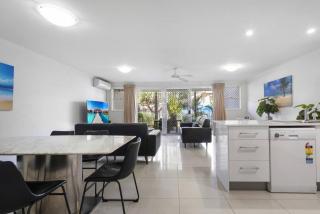 Diamond Beach Poolside 44 Premium - 3