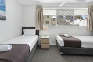 Diamond Beach Poolside 44 Premium - 1