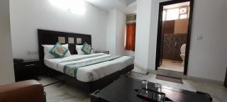 Hotel Mandakini -Near Karol Bagh Metro Station - 8