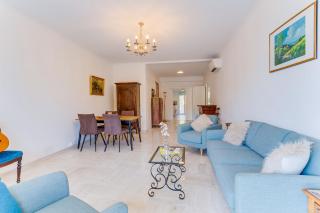 LE BOIS JOLI AP4477 By Riviera Holiday Homes - 2