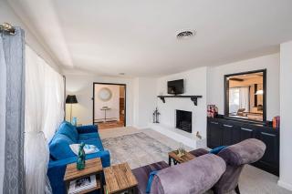 Airy & Spacious Modern Farmhouse - Reisterstown - 8