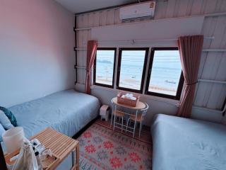 Hostel 126 Cafe' & Bar - Prachuap Khiri Khan - 2